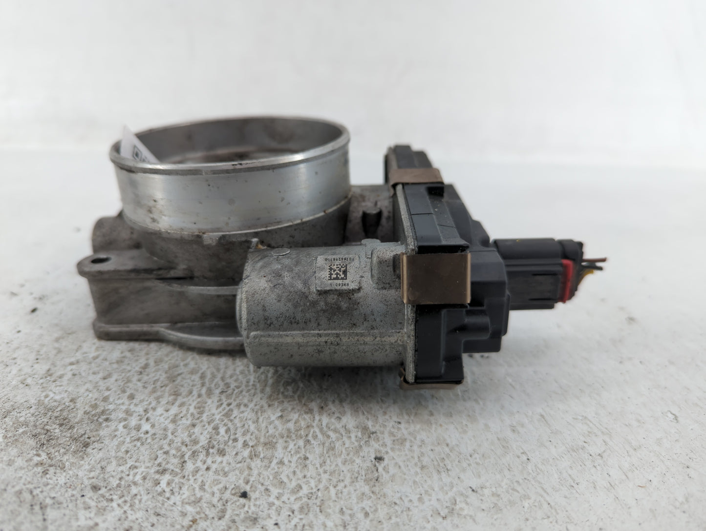 2015-2022 Gmc Yukon Throttle Body P/N:12617792 12678224 Fits Fits 2014 2015 2016 2017 2018 2019 2020 2021 2022 OEM Used Auto