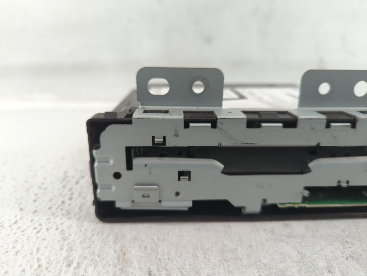 2015-2016 Gmc Yukon Am Fm Cd Player Radio Receiver - Oemusedautoparts1.com