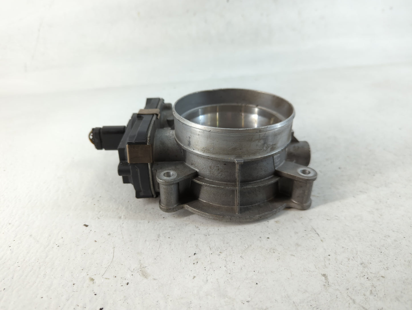 2016 Gmc Yukon Xl Throttle Body P/N:12620263 Fits Fits 2014 2015 2017 2018 2019 2020 2021 2022 OEM Used Auto Parts - Oemused
