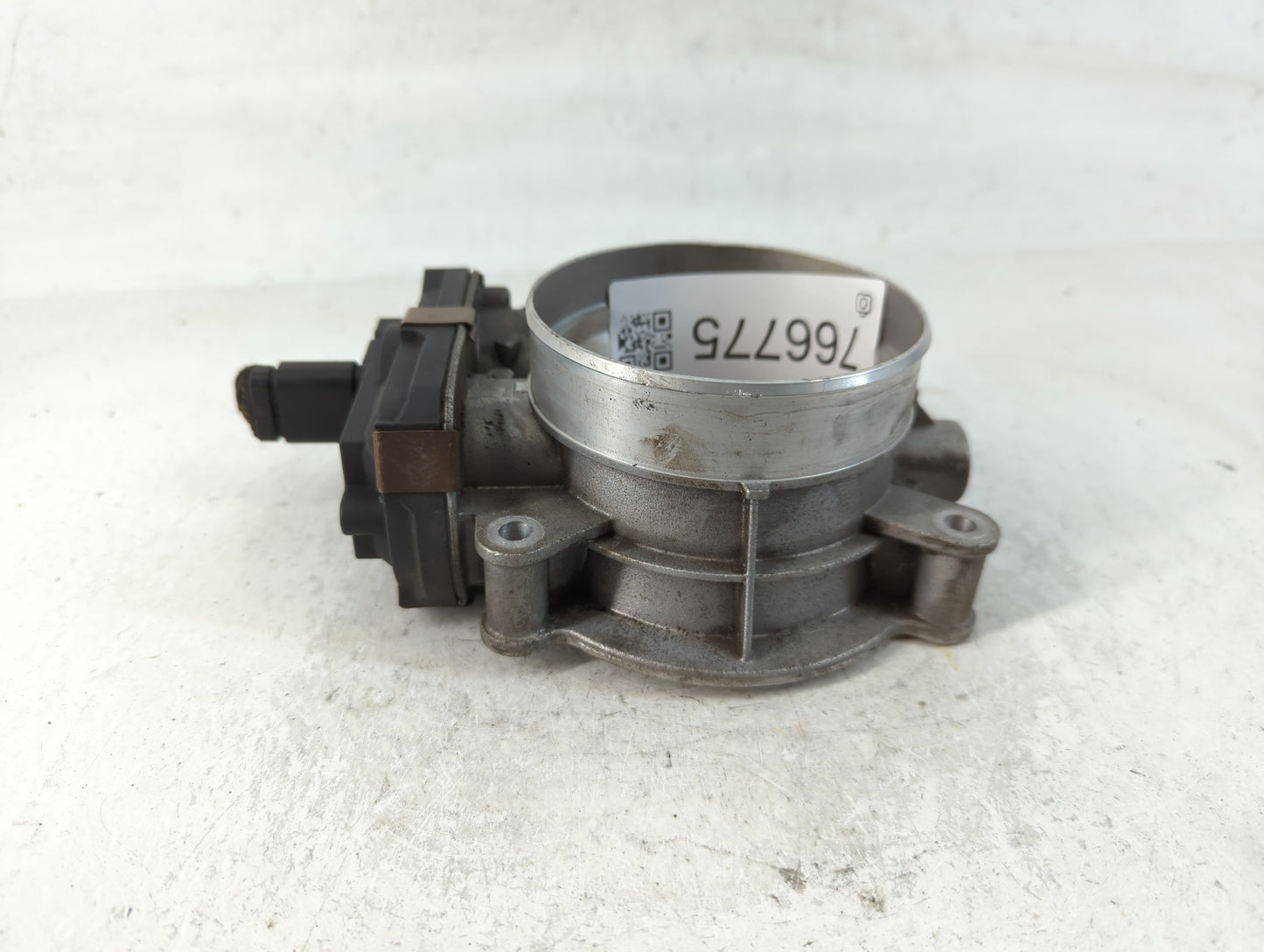2016 Gmc Yukon Xl Throttle Body P/N:12620263 Fits Fits 2014 2015 2017 2018 2019 2020 2021 2022 OEM Used Auto Parts - Oemused
