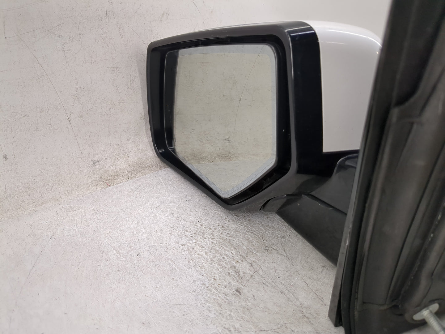 2016 Gmc Yukon Xl 1500 Side Mirror Replacement Driver Left View Door Mirror Fits Fits 2015 2017 2018 2019 2020 OEM Used Auto