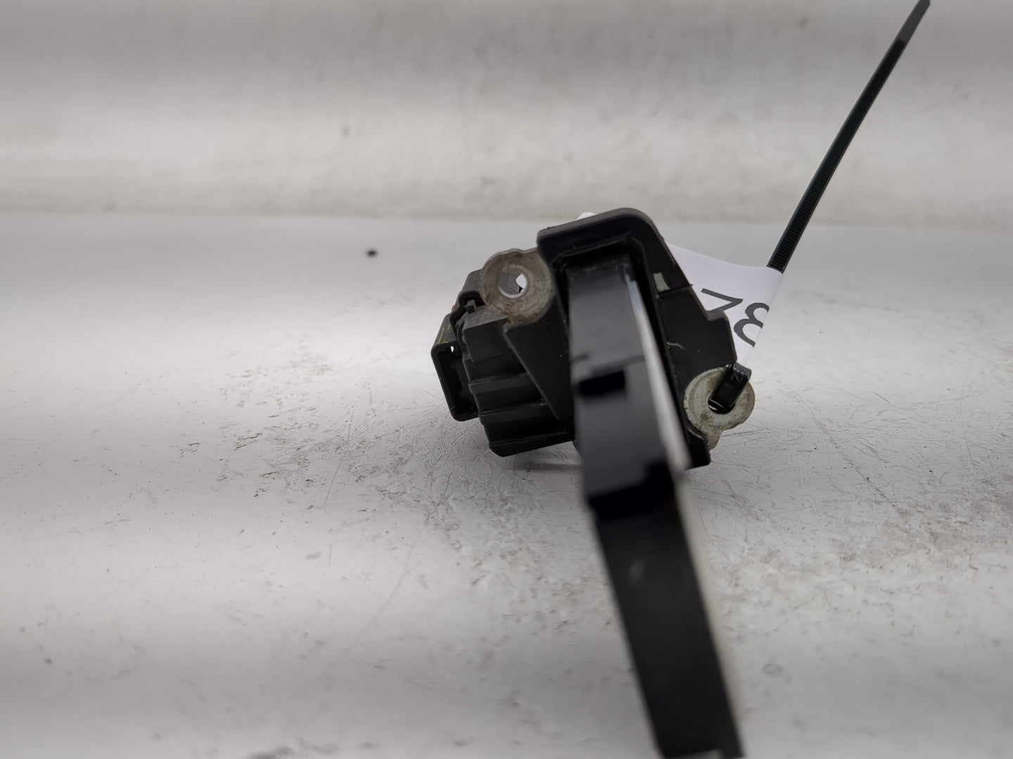 Gmc Yukon Xl 1500 Mass Air Flow Meter Maf - Oemusedautoparts1.com