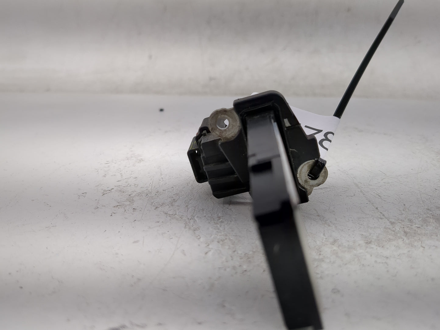 Gmc Yukon Xl 1500 Mass Air Flow Meter Maf - Oemusedautoparts1.com
