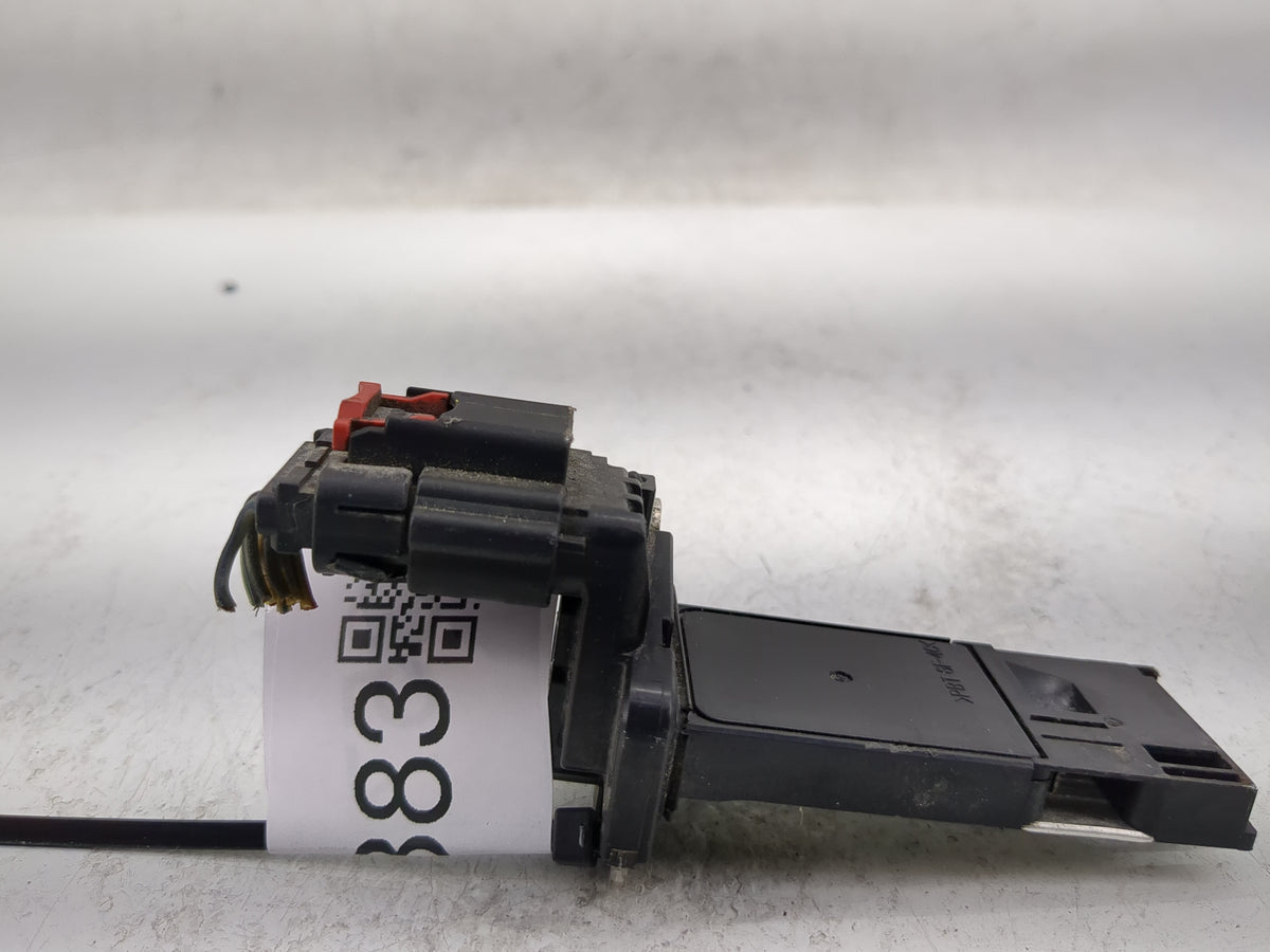 Gmc Yukon Xl 1500 Mass Air Flow Meter Maf Sensor 1357883 - Oemusedautoparts1.com