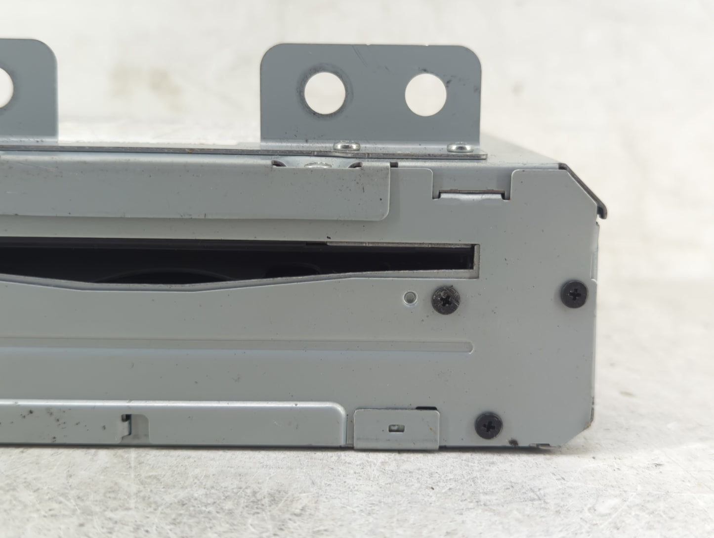 2016 Gmc Yukon Xl 1500 Radio AM FM Cd Player Receiver Replacement P/N:84214286 Fits Fits 2015 2017 2018 2019 2020 OEM Used A
