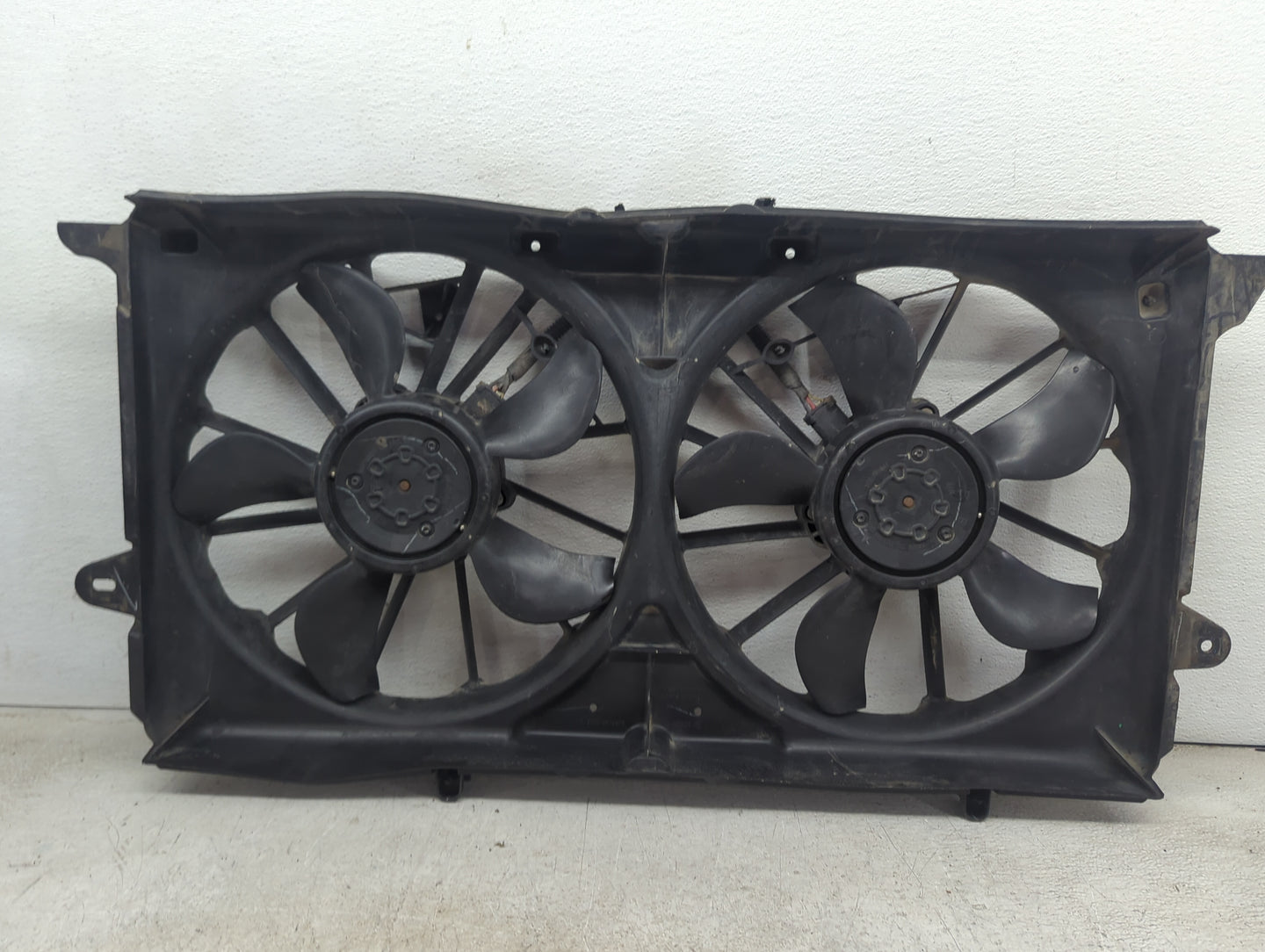 2016 Gmc Yukon Xl 1500 Electric Radiator Cooling Fan Motor Assembly P/N:68395H Fits Fits 2014 2015 2017 2018 2019 2020 2021 