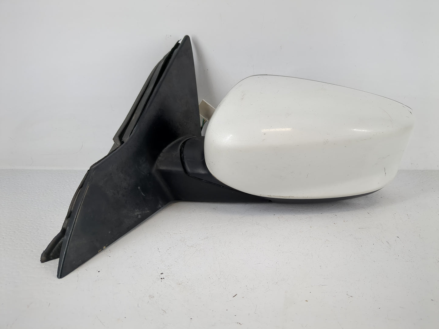 2013-2017 Honda Accord Driver Side View Mirror - Left Door Mirror OEM Used - Oemusedautoparts1.com