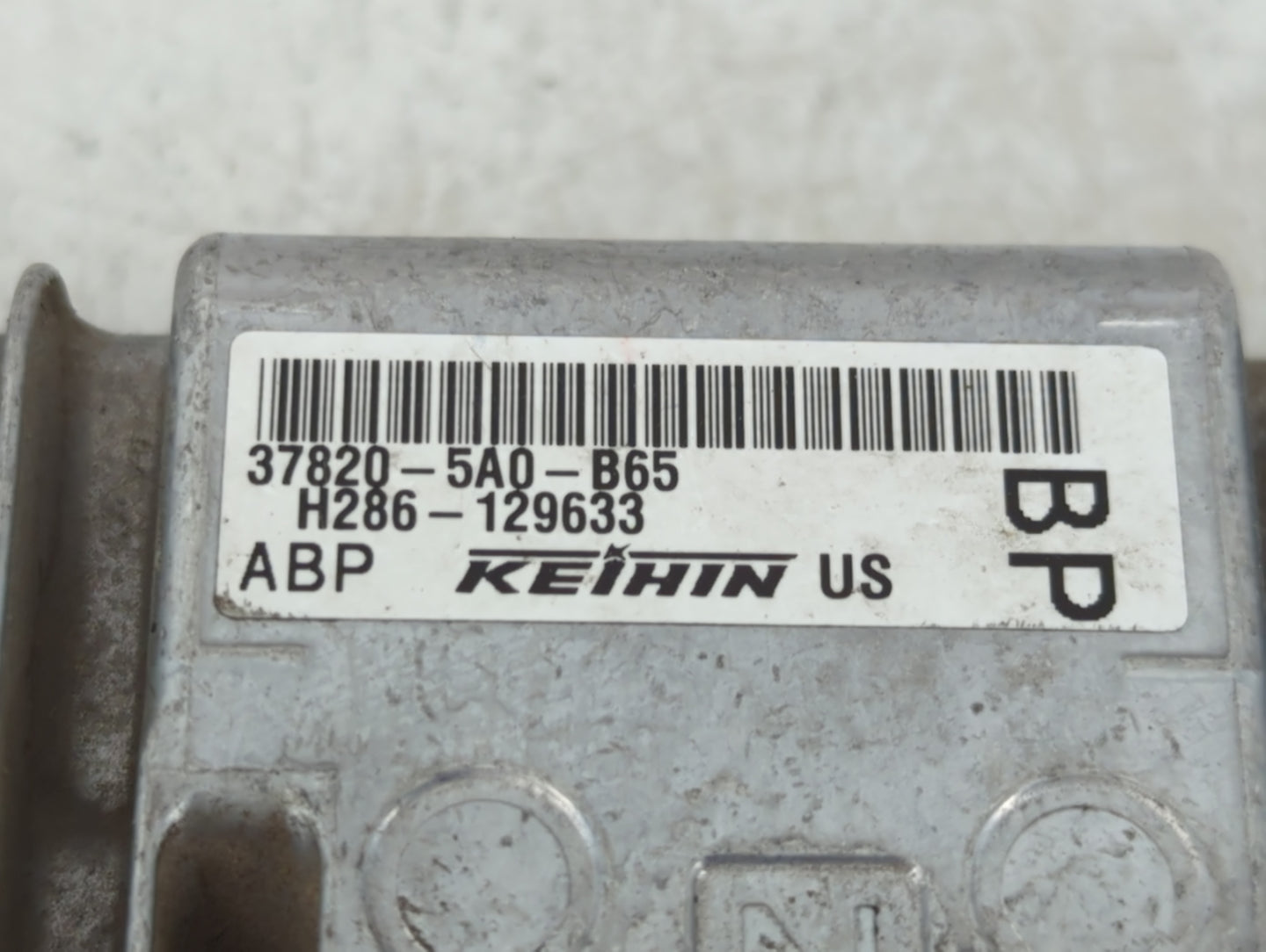 2016-2017 Honda Accord PCM Engine Control Computer ECU ECM PCU OEM P/N:37820-5A0-B64 Fits Fits 2016 2017 OEM Used Auto Parts