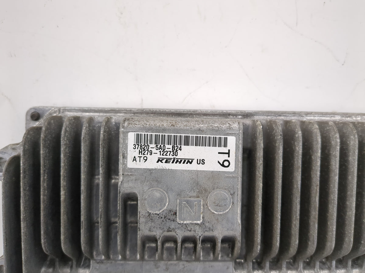 2016-2017 Honda Accord PCM Engine Control Computer ECU ECM PCU OEM P/N:37820-5A0-B44 Fits 2016 2017 OEM Used Auto Parts - Oe