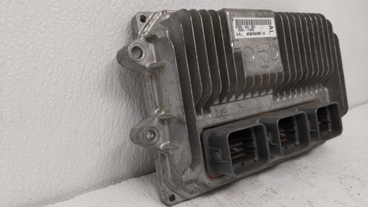 2016-2017 Honda Accord PCM Engine Control Computer ECU ECM PCU OEM P/N:37820-5A0-B55 Fits Fits 2016 2017 OEM Used Auto Parts