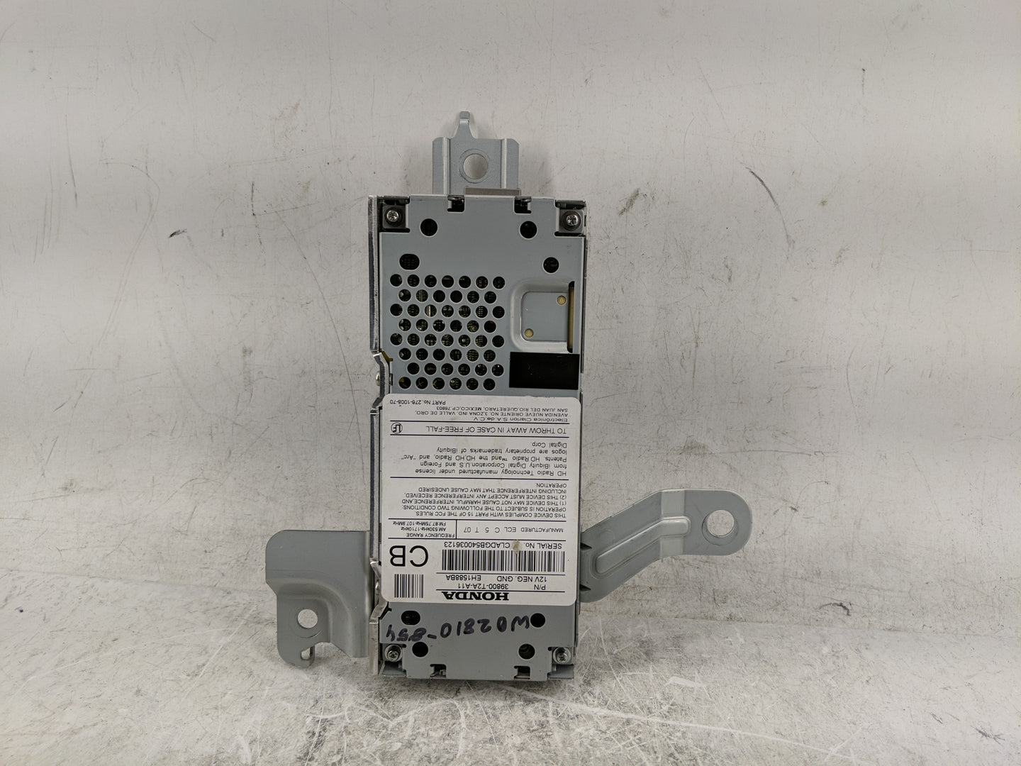 2016-2017 Honda Accord Radio AM FM Cd Player Receiver Replacement Fits Fits 2016 2017 OEM Used Auto Parts - Oemusedautoparts