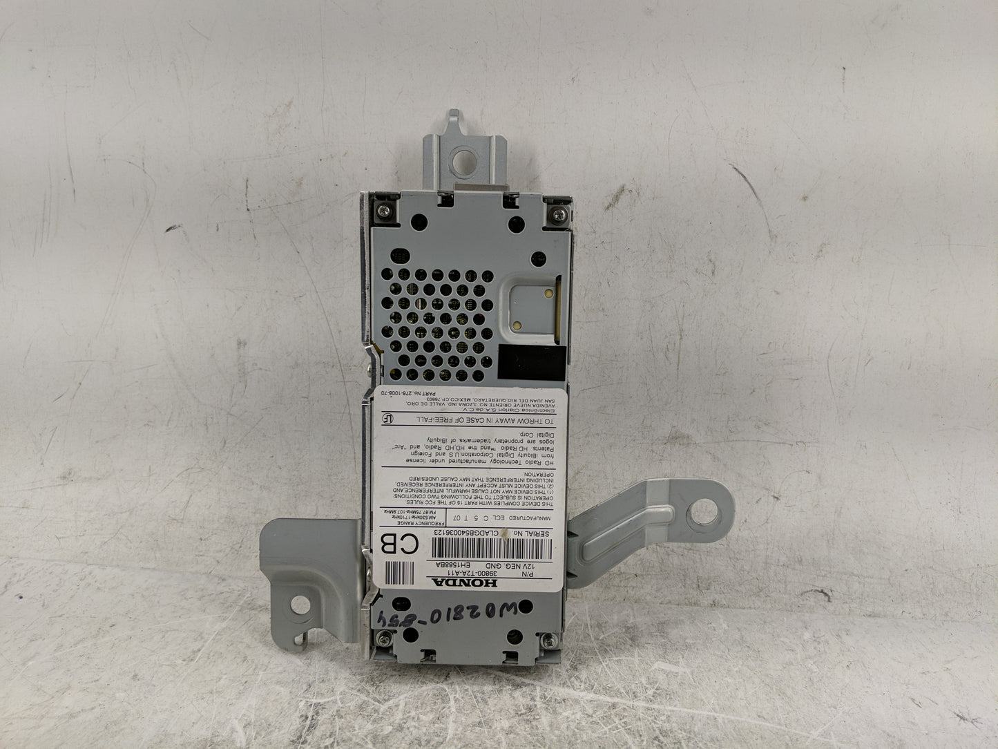 2016-2017 Honda Accord Radio AM FM Cd Player Receiver Replacement Fits Fits 2016 2017 OEM Used Auto Parts - Oemusedautoparts