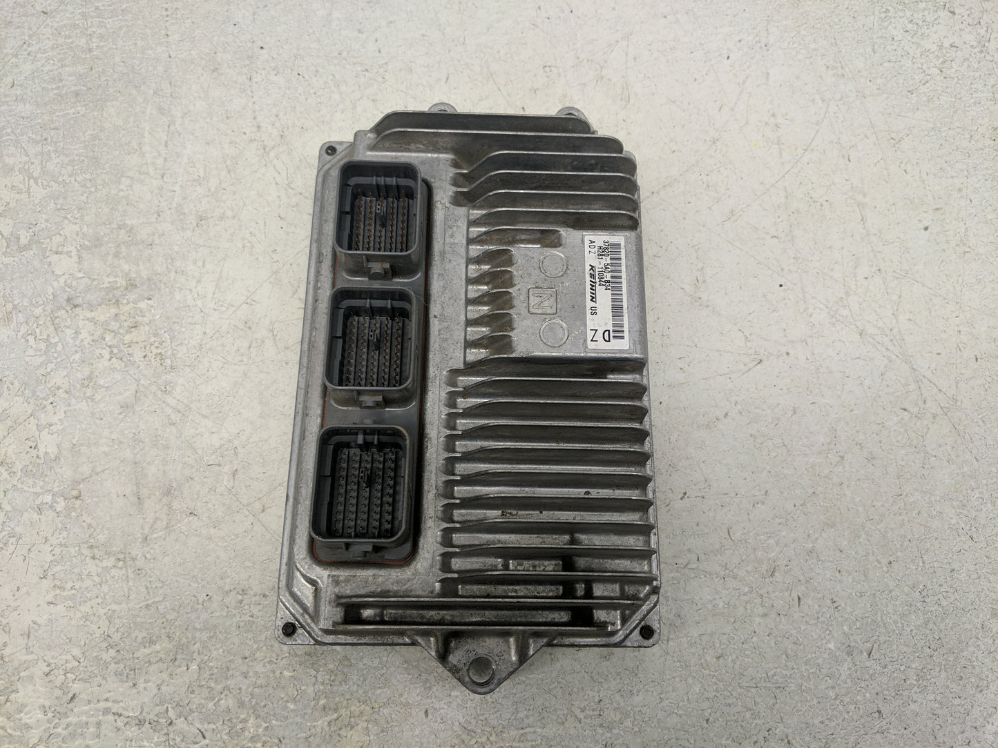 2016-2017 Honda Accord PCM Engine Control Computer ECU ECM PCU OEM P/N:37820-5A0-B34 Fits Fits 2016 2017 OEM Used Auto Parts