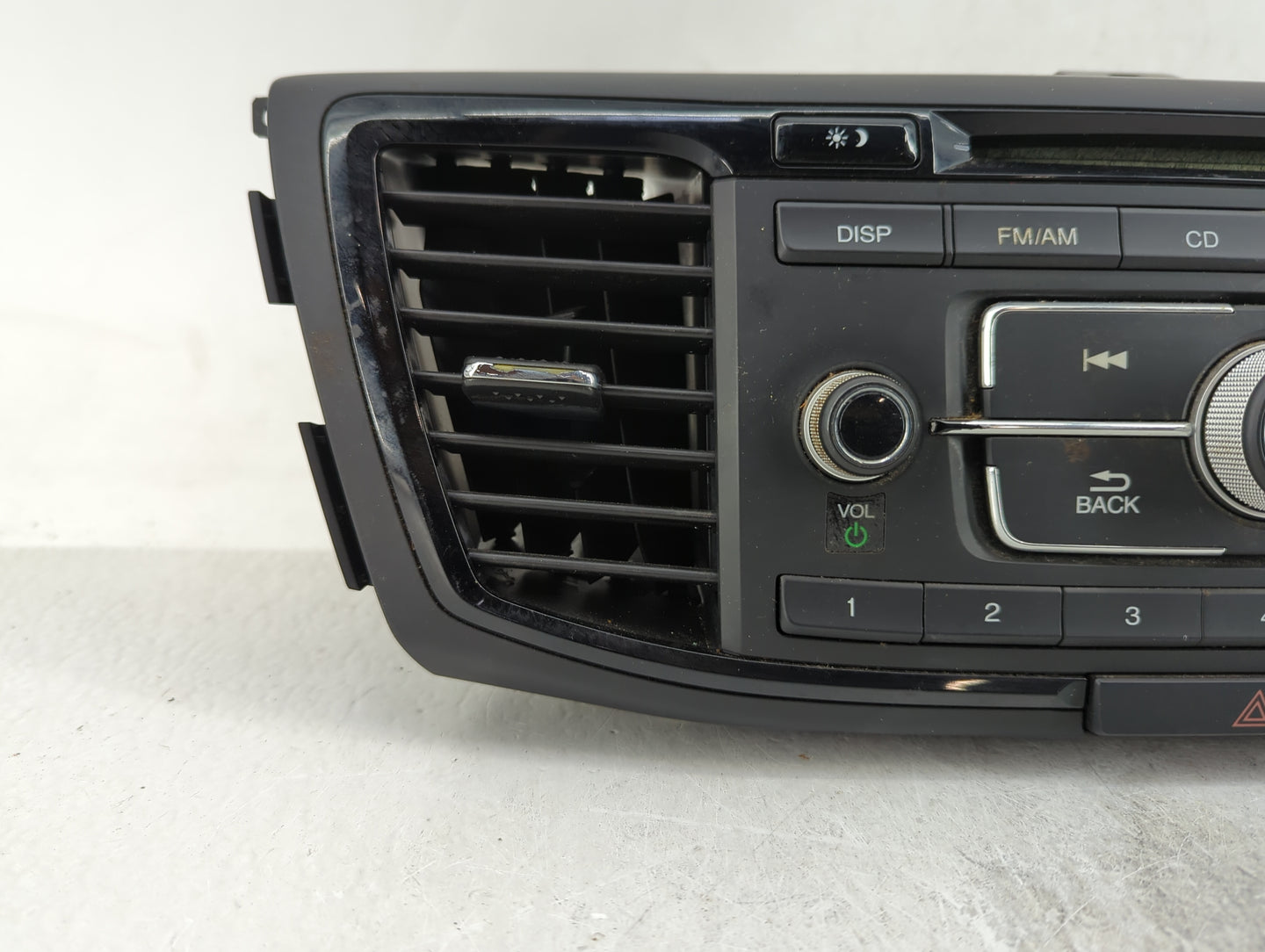 2016-2017 Honda Accord Radio AM FM Cd Player Receiver Replacement P/N:39100-T2A-A121 Fits Fits 2016 2017 OEM Used Auto Parts