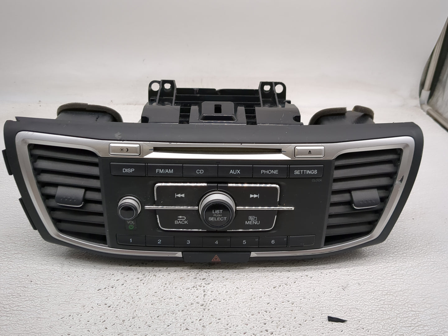 2016-2017 Honda Accord Radio AM FM Cd Player Receiver Replacement Fits Fits 2016 2017 OEM Used Auto Parts - Oemusedautoparts