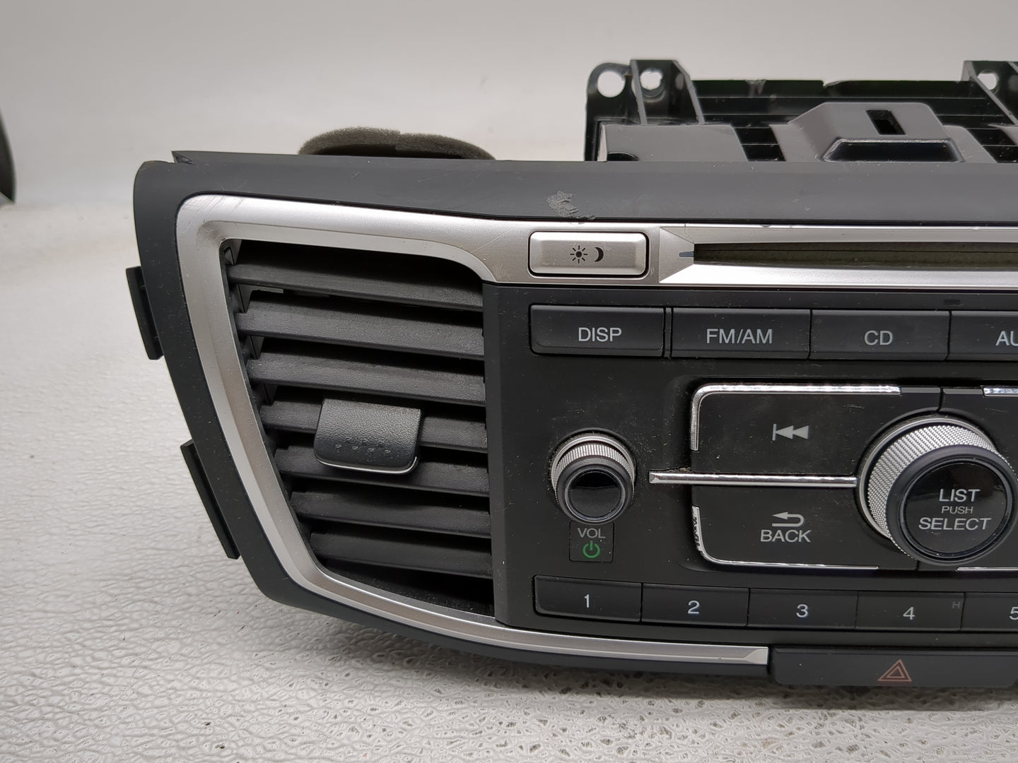 2016-2017 Honda Accord Radio AM FM Cd Player Receiver Replacement Fits Fits 2016 2017 OEM Used Auto Parts - Oemusedautoparts