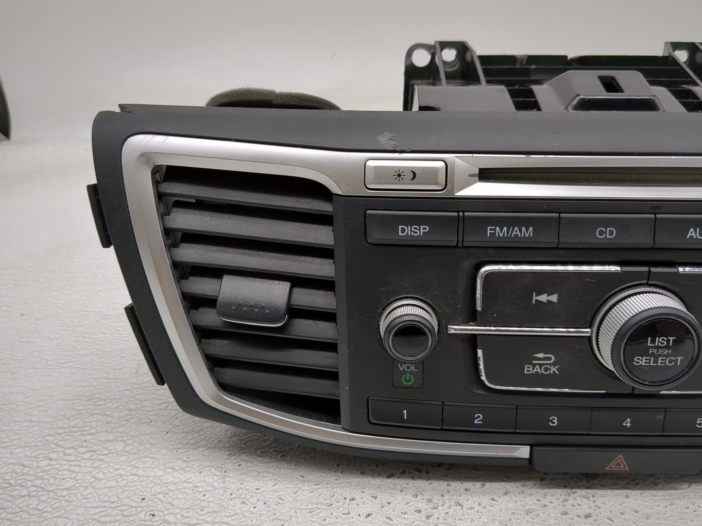 2016-2017 Honda Accord Radio AM FM Cd Player Receiver Replacement Fits Fits 2016 2017 OEM Used Auto Parts - Oemusedautoparts