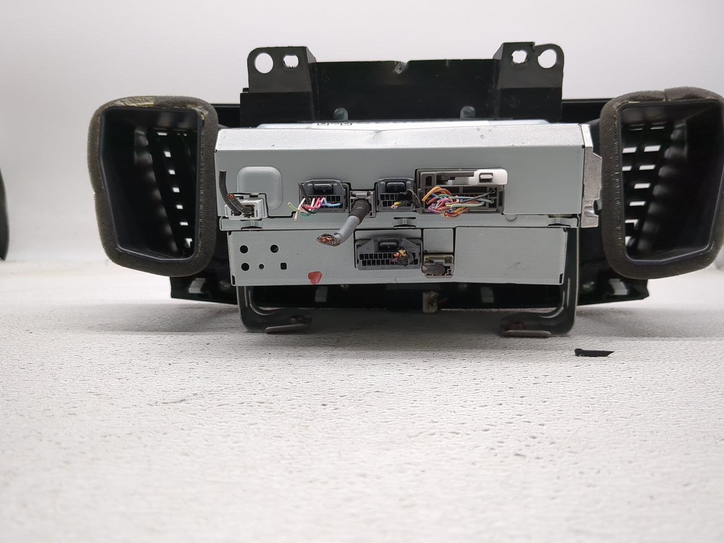 2016-2017 Honda Accord Radio AM FM Cd Player Receiver Replacement Fits Fits 2016 2017 OEM Used Auto Parts - Oemusedautoparts