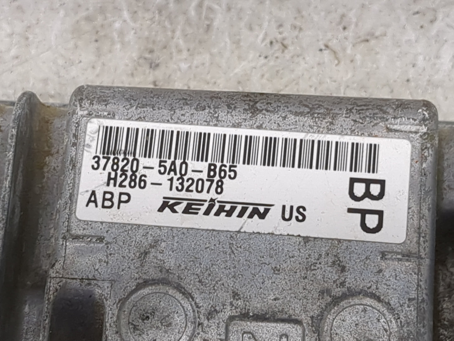 2016-2017 Honda Accord PCM Engine Control Computer ECU ECM PCU OEM P/N:37820-5A0-B65 Fits Fits 2016 2017 OEM Used Auto Parts