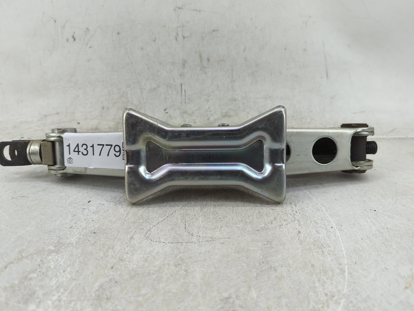 2016 Honda Accord Spare Scissor Car Jack - Oemusedautoparts1.com