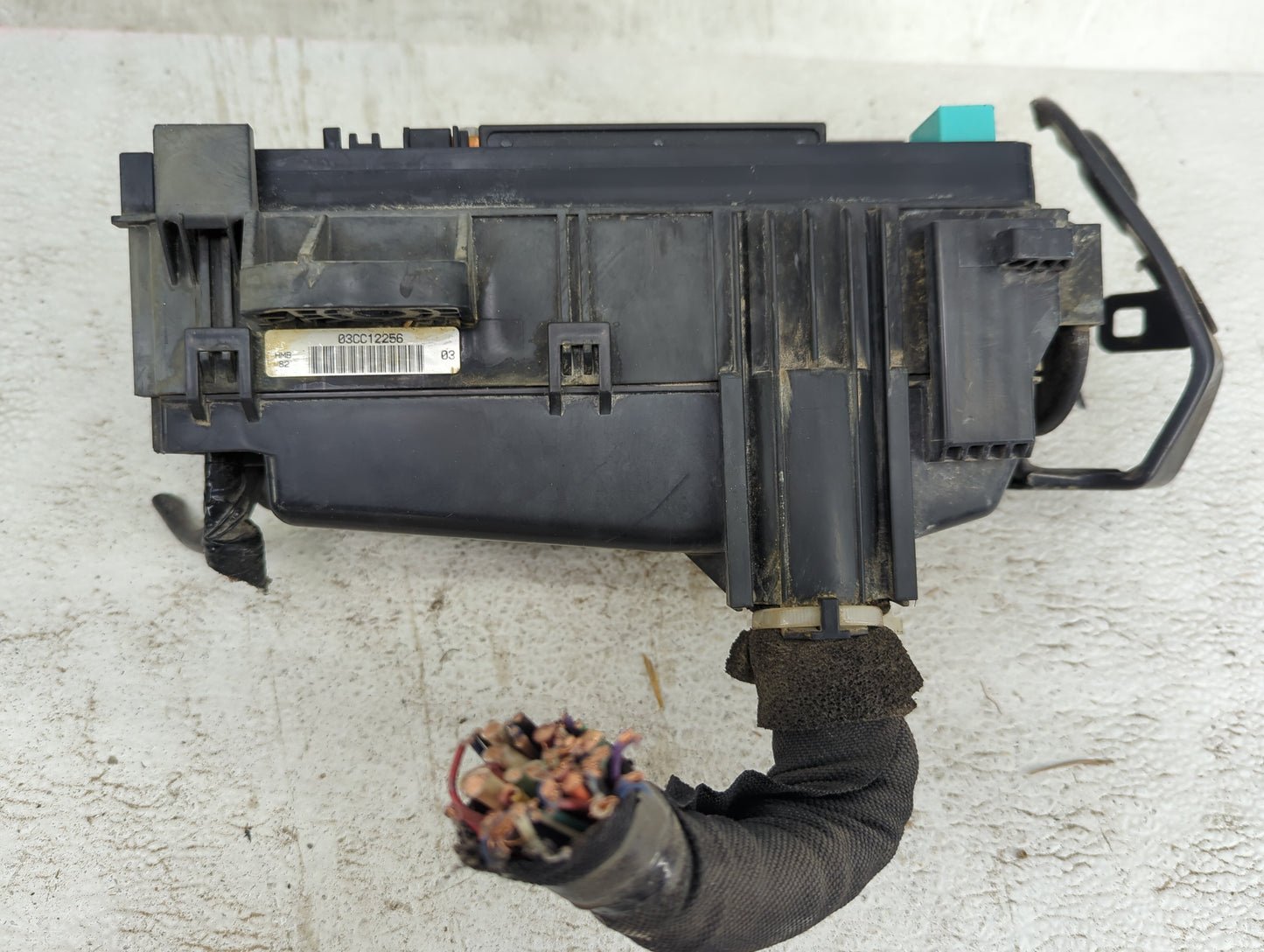 2016 Honda Accord Fusebox Fuse Box Panel Relay Module P/N:T2A-A0 83CC12256 Fits OEM Used Auto Parts - Oemusedautoparts1.com