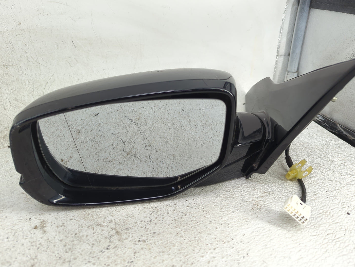 2013-2017 Honda Accord Driver Side View Mirror - Left Door Mirror OEM Used - Oemusedautoparts1.com