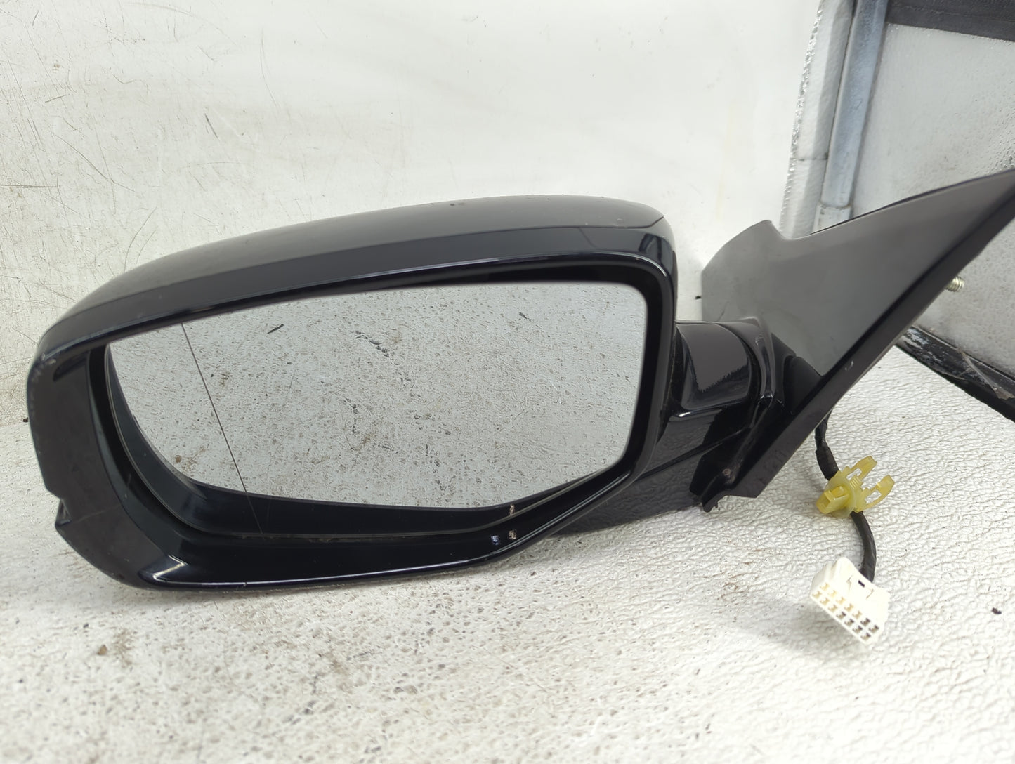 2013-2017 Honda Accord Driver Side View Mirror - Left Door Mirror OEM Used - Oemusedautoparts1.com
