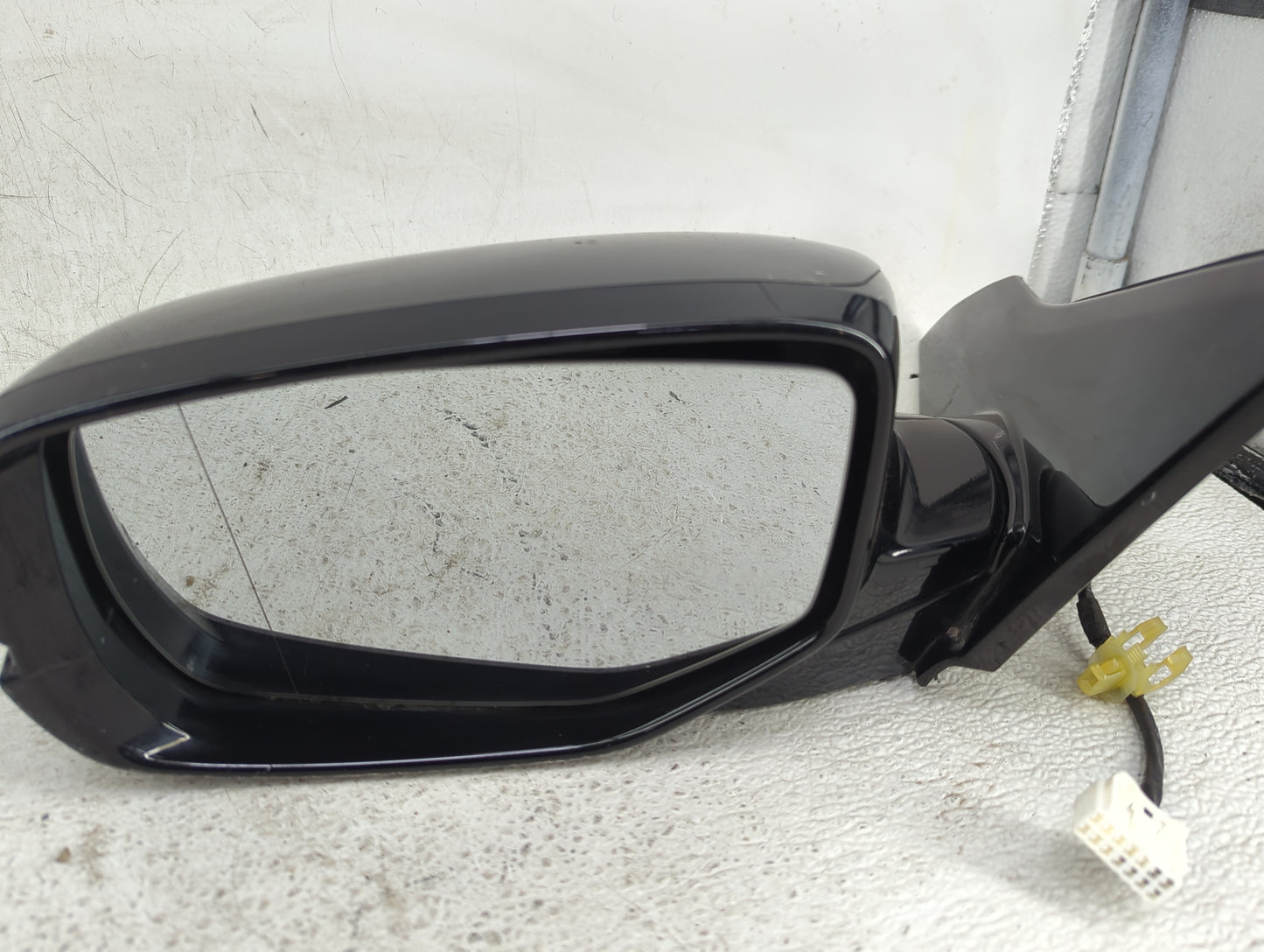 2013-2017 Honda Accord Driver Side View Mirror - Left Door Mirror OEM Used - Oemusedautoparts1.com
