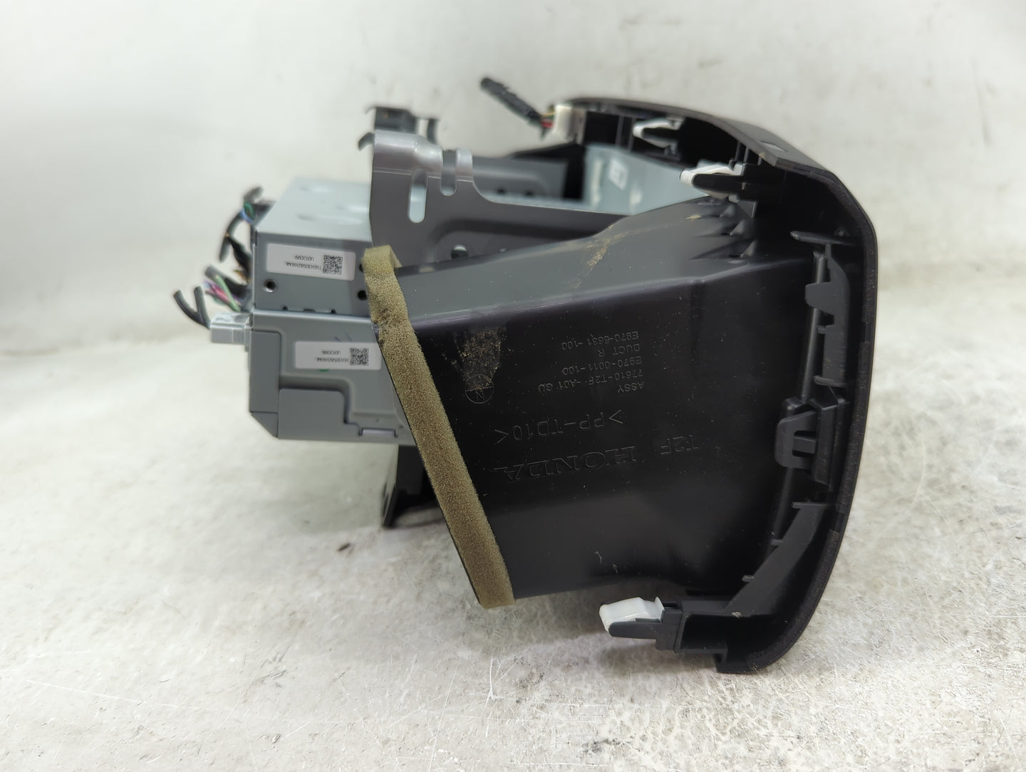 2016-2017 Honda Accord Radio AM FM Cd Player Receiver Replacement P/N:39100-T2F-A001 DEH-3058 Fits Fits 2016 2017 OEM Used A