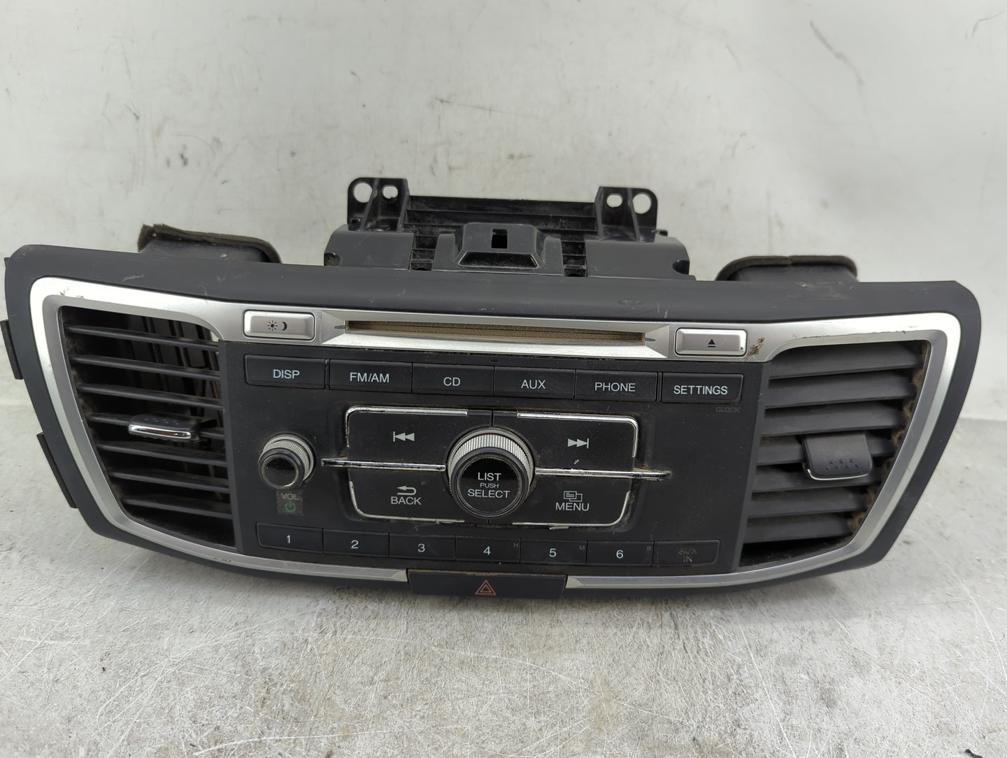 2016 Honda Accord Radio AM FM Cd Player Receiver Replacement Fits OEM Used Auto Parts - Oemusedautoparts1.com