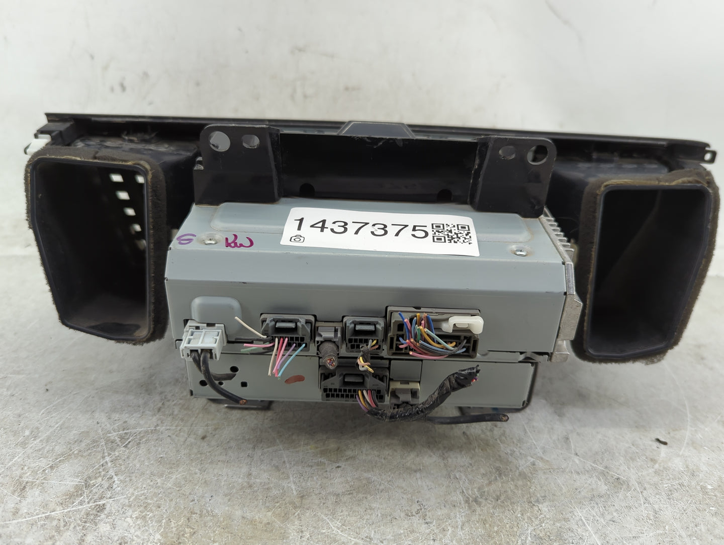 2016 Honda Accord Radio AM FM Cd Player Receiver Replacement Fits OEM Used Auto Parts - Oemusedautoparts1.com