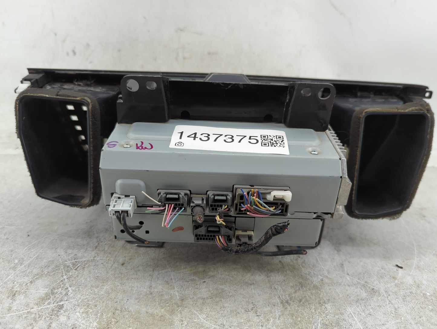 2016 Honda Accord Radio AM FM Cd Player Receiver Replacement Fits OEM Used Auto Parts - Oemusedautoparts1.com