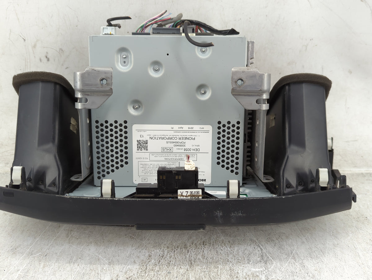 2016-2017 Honda Accord Radio AM FM Cd Player Receiver Replacement Fits Fits 2016 2017 OEM Used Auto Parts - Oemusedautoparts