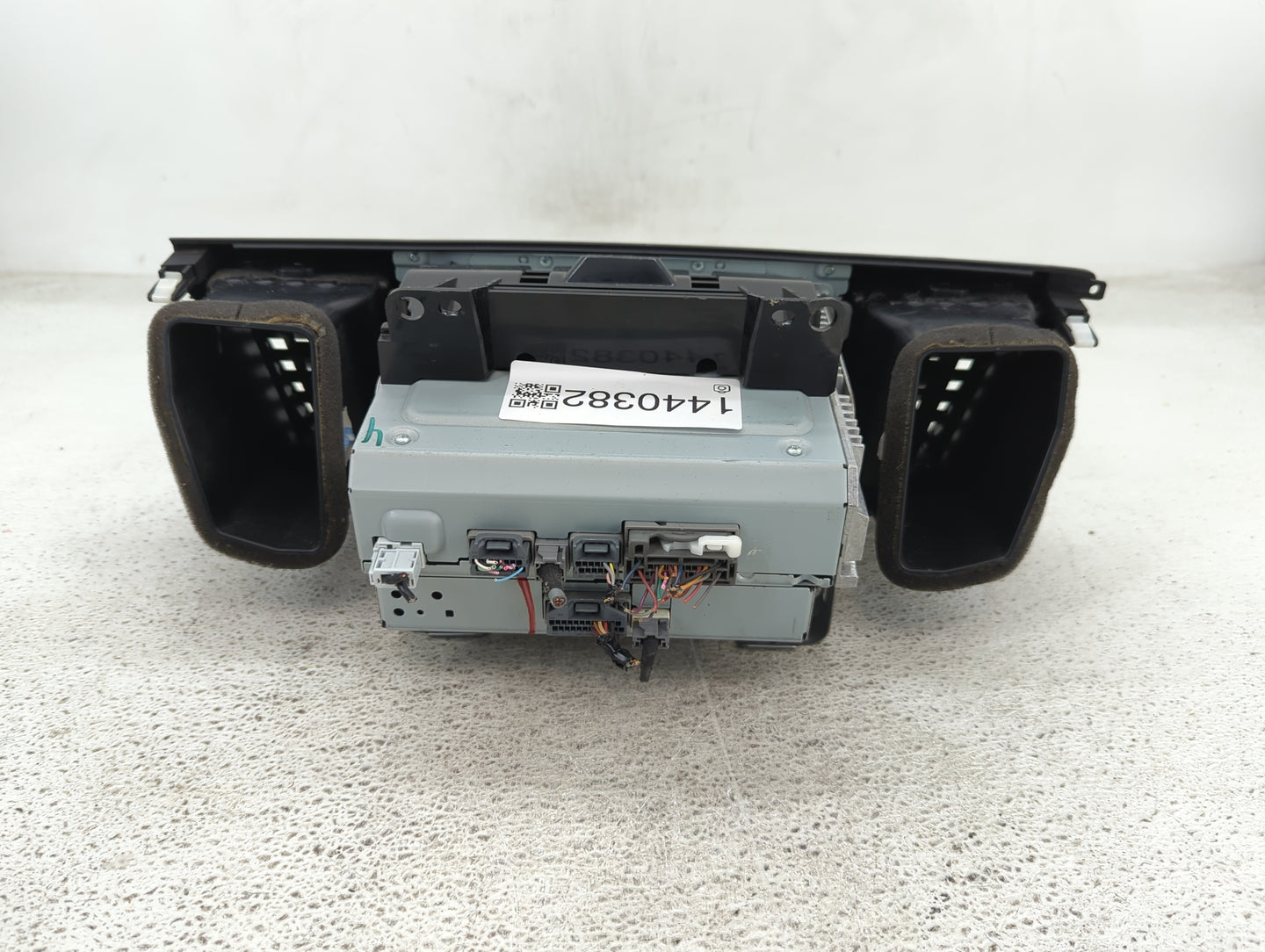 2016-2017 Honda Accord Radio AM FM Cd Player Receiver Replacement P/N:39100-T2F-A001 Fits Fits 2016 2017 OEM Used Auto Parts
