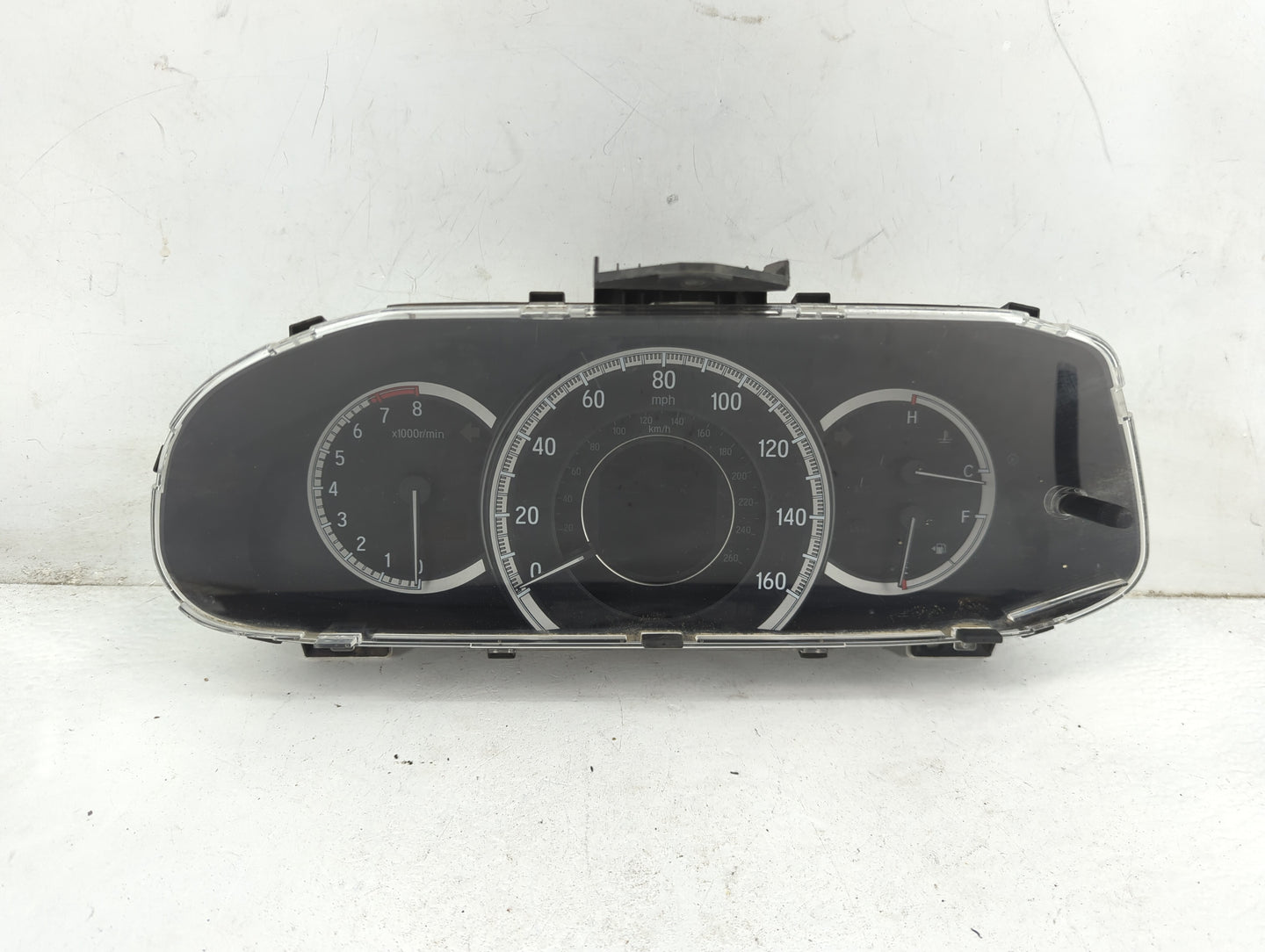 2016-2017 Honda Accord Instrument Cluster Speedometer Gauges P/N:78100-T2G Fits Fits 2016 2017 OEM Used Auto Parts - Oemused