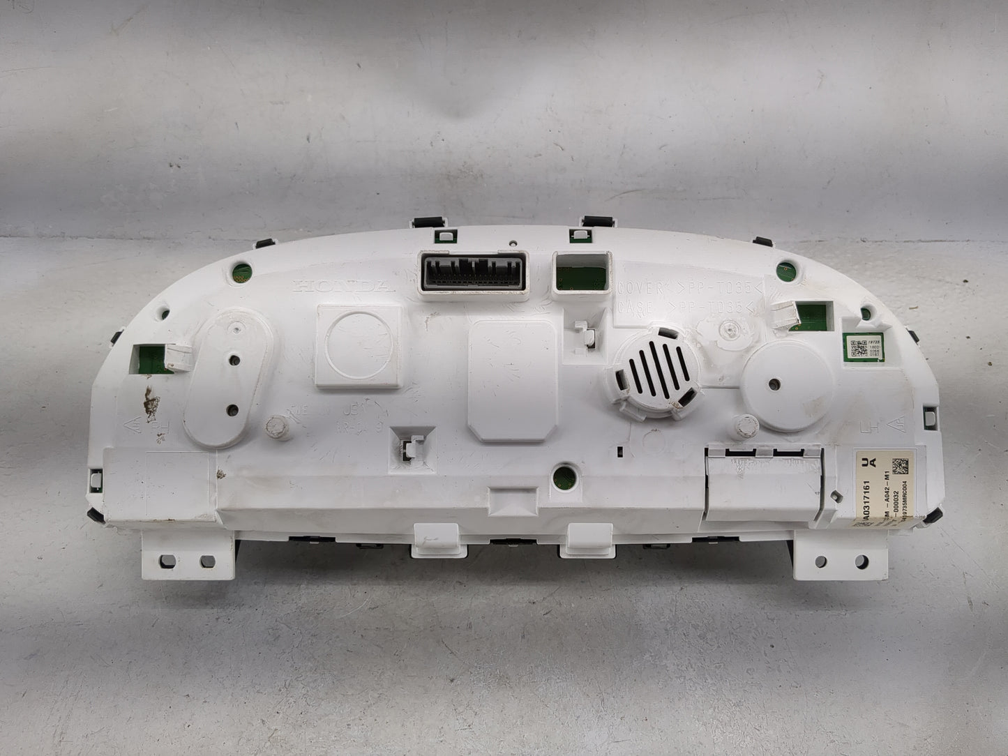 2013-2017 Honda Accord Instrument Cluster Speedometer Gauges P/N:78100-T2M-A042-M1 HR0419735MRC004 Miles: Fits OEM Used Auto