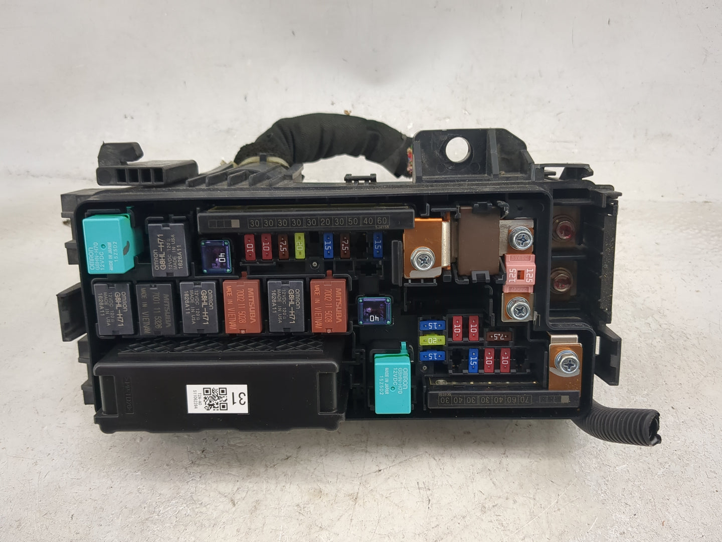 2013-2017 Honda Accord Fusebox Fuse Box Panel Relay Module P/N:0060030805392 Fits Fits 2013 2014 2015 2016 2017 OEM Used Aut