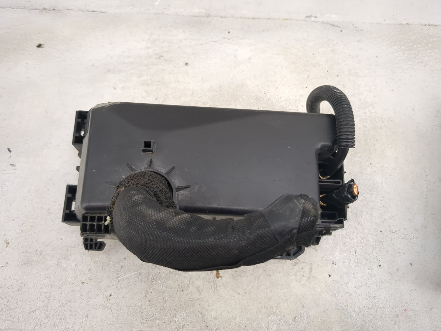 2013-2017 Honda Accord Fusebox Fuse Box Panel Relay Module P/N:0060030805392 Fits Fits 2013 2014 2015 2016 2017 OEM Used Aut