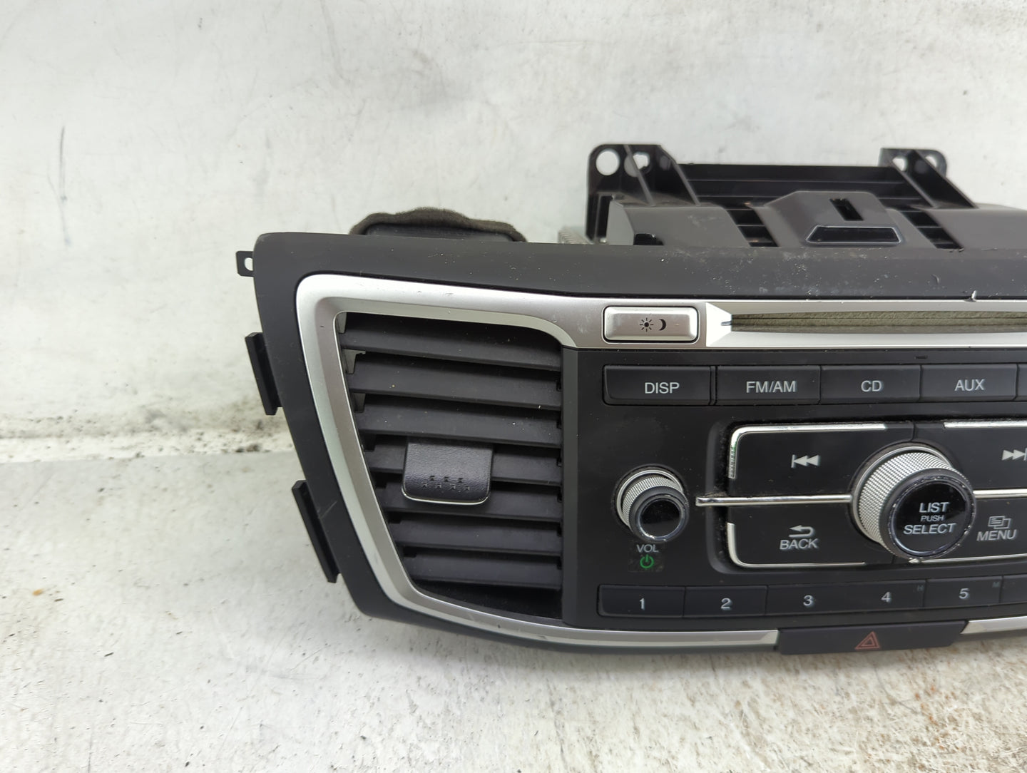 2016-2017 Honda Accord Radio AM FM Cd Player Receiver Replacement P/N:CD9806ZHXUWL U064379, CWT1644, U019297 Fits Fits 2016 
