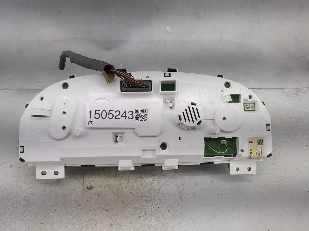 2016 Honda Accord Instrument Cluster Speedometer Gauges P/N:78100-T2A-A722-M1 78100-T2A722-M1 Miles:110K Fits OEM Used Auto 