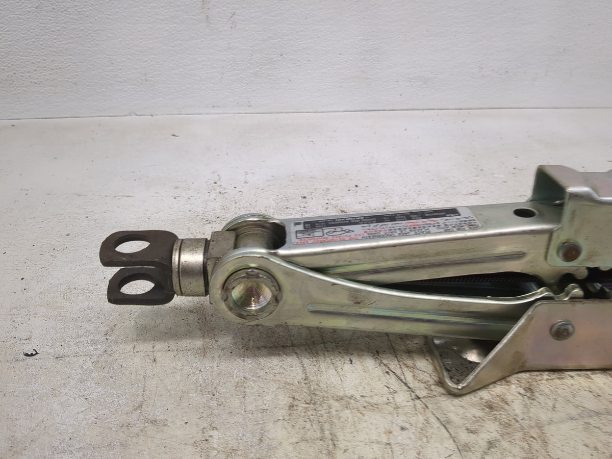 2016 Honda Accord Spare Scissor Car Jack 1512497 - Oemusedautoparts1.com