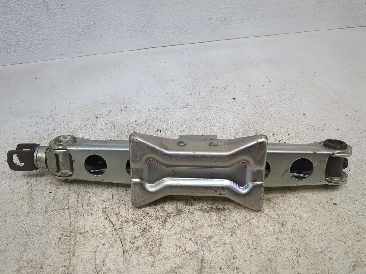 2016 Honda Accord Spare Scissor Car Jack 1512497 - Oemusedautoparts1.com