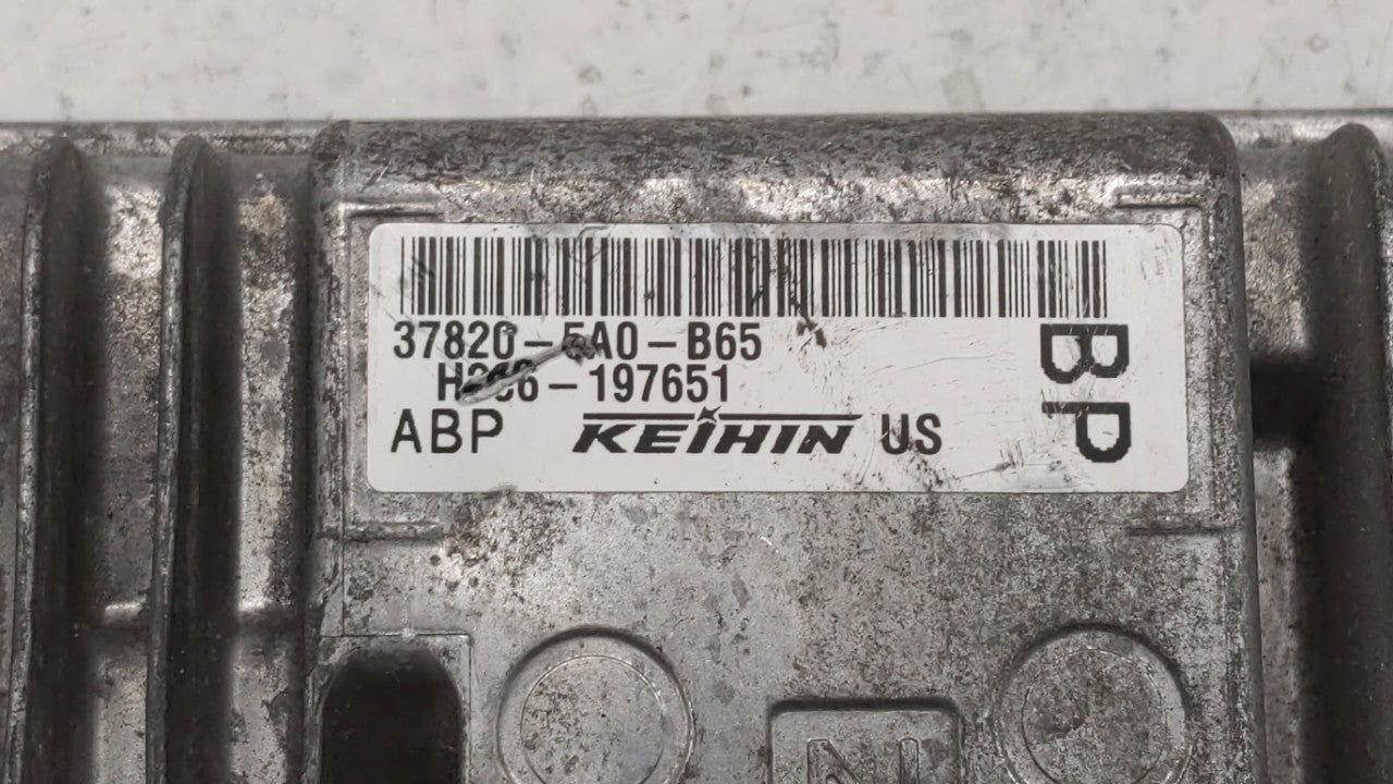2016-2017 Honda Accord PCM Engine Control Computer ECU ECM PCU OEM P/N:37820-5A0-B63 37820-5A0-B64 Fits Fits 2016 2017 OEM U