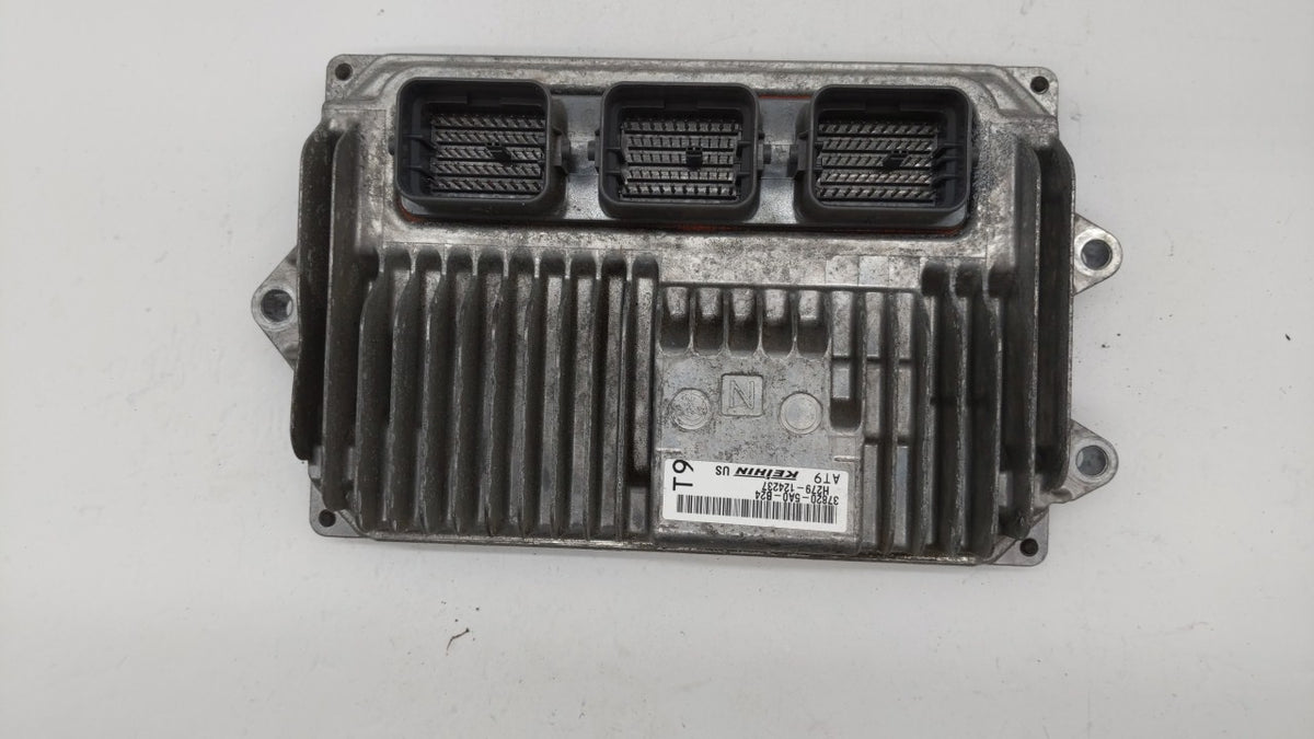 2016-2017 Honda Accord PCM Engine Control Computer ECU ECM PCU OEM P/N:37820-5A0-B25 Fits 2016 2017 OEM Used Auto Parts - Oe