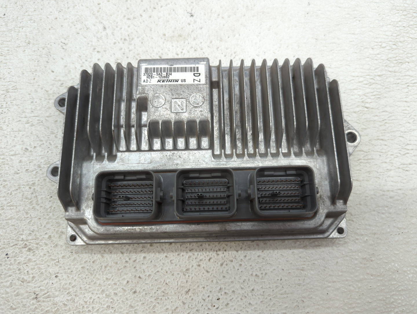 2016-2017 Honda Accord PCM Engine Control Computer ECU ECM PCU OEM P/N:37820-5A0-B34 37820-5A0-B55 Fits Fits 2016 2017 OEM U
