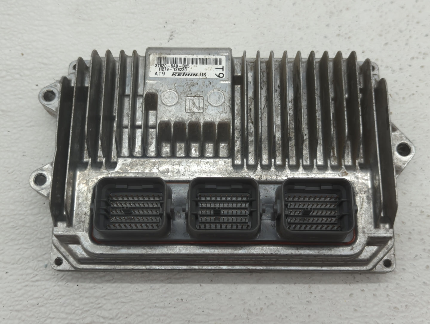 2016-2017 Honda Accord PCM Engine Control Computer ECU ECM PCU OEM P/N:37820-5A0-B23 37820-5A0-B24 Fits Fits 2016 2017 OEM U