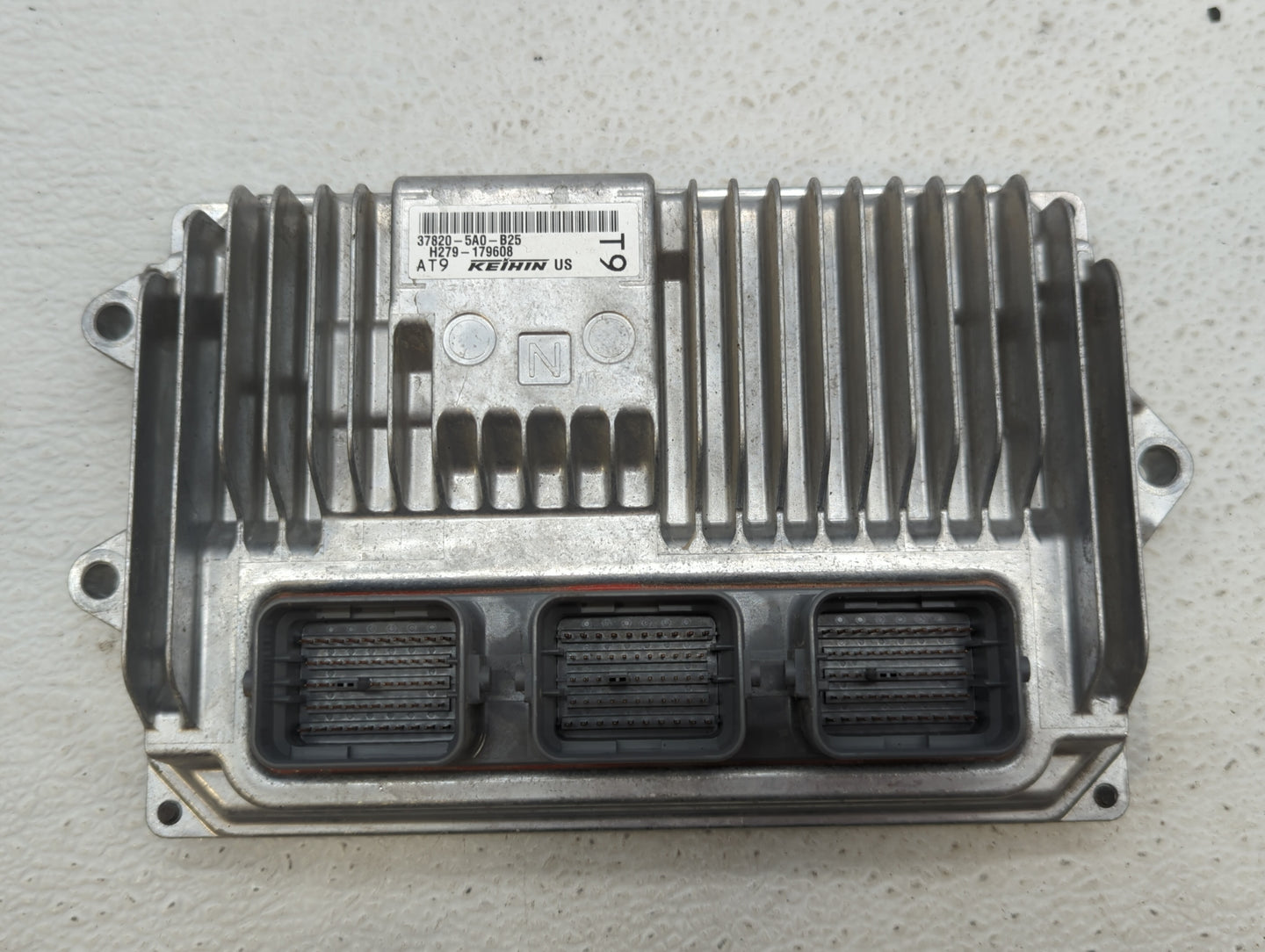 2016-2017 Honda Accord PCM Engine Control Computer ECU ECM PCU OEM P/N:37820-5A0-B25 37820-5A0-B24 Fits Fits 2016 2017 OEM U