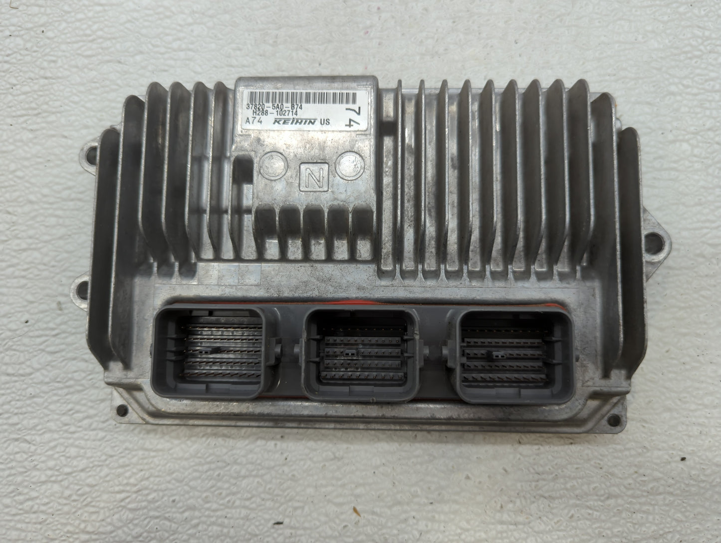 2016-2017 Honda Accord PCM Engine Control Computer ECU ECM PCU OEM P/N:37820-5A0-B74 Fits Fits 2016 2017 OEM Used Auto Parts