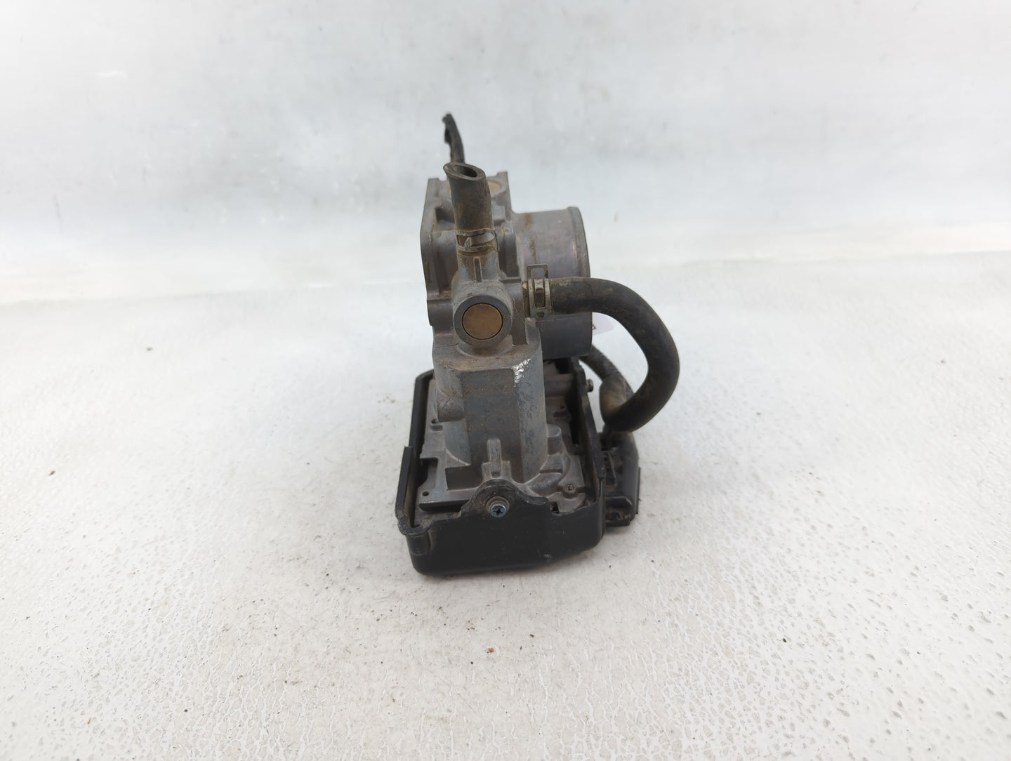 2013-2017 Honda Accord Throttle Body P/N:GMF 4A Fits Fits 2013 2014 2015 2016 2017 2018 2019 2020 2021 2022 OEM Used Auto Pa