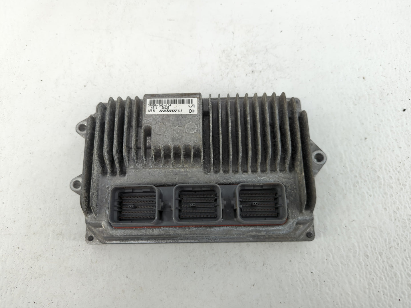 2016-2017 Honda Accord PCM Engine Control Computer ECU ECM PCU OEM P/N:37820-5A0-L64 Fits Fits 2016 2017 OEM Used Auto Parts